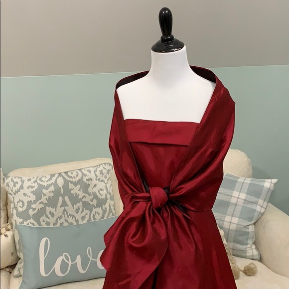 GORGEOUS gown NWOT! Prom, cocktail, wedding attire - Picture 2 of 10